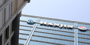 한진 조양호 회장, 약사면허 대여 약국 운영한 적 없어