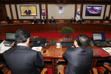  문재인 대통령 주재 영상국무회의
