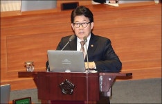 <포토>대정부 질문 답변하는 조명래 환경부 장관