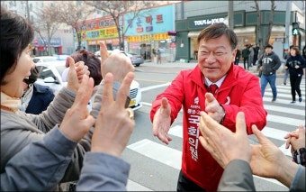 <포토>통영에서 승리를 꿈구는 정점식 후보