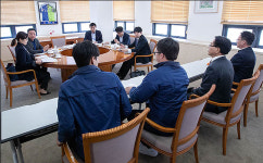 <포토>황교안 축구장 유세 경남FC 상벌위원회 개최