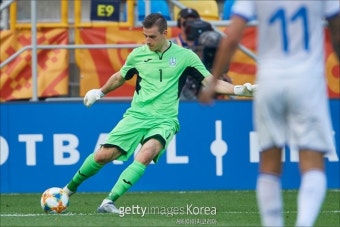 거친 우크라이나 수비, 최종 관문에 '190cm'짜리 철벽