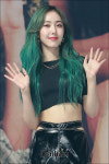 여자친구 신비 그린 헤어 완벽 소화