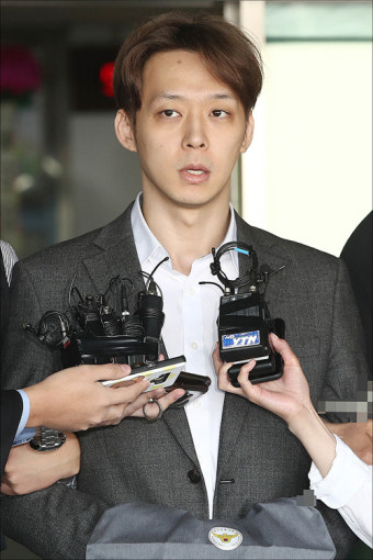 '마약 투약혐의' 박유천, 1심서 징역 10월·집행유예 2년