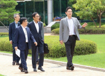 이재용 부회장 파기환송심 첫 공판...집유 유지 여부 주목