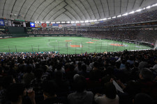 <포토> 시작된 한일전, 가득 찬 도쿄돔