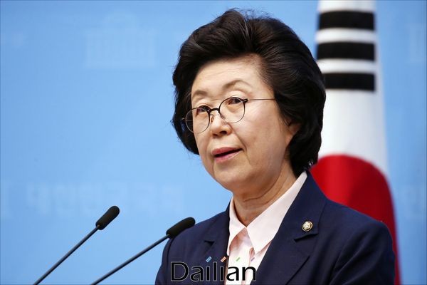 사랑제일교회 목사 전광훈, 자유통일당 대선후보 출마 의사 선언