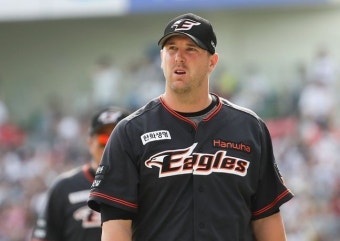 ‘행복 야구’ 한화 팬들도 화난 서폴드에 공감