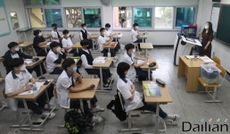 <포토> 코로나19 속 교실 풍경