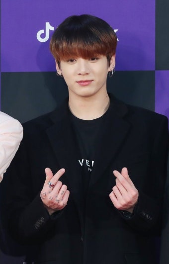 “마음 무거웠다”…정국, ‘이태원 아이돌 논란’ 직접 사과