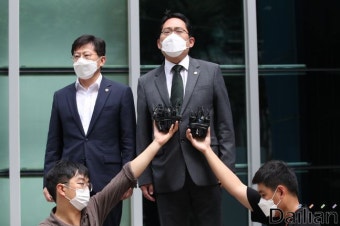 <포토> 업무개시명령 위반 전공의 고발 관련 긴급 기자회견하는 최대집