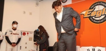 김태균 은퇴 기자회견 하던 날, 한화 최하위 확정