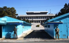<포토> 판문점 남측에서 바라본 판문각
