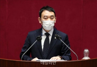 <포토> 무제한 토론하는 김용민 더불어민주당 의원