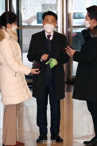 <포토> 답변하는 김진욱 초대 공수처장 후보자