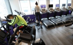 <포토> 운영 재개된 헬스장