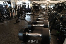 <포토> 다시 문 연 헬스장