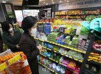<포토> 박영선 전 장관 스마트슈퍼 1호점 방문