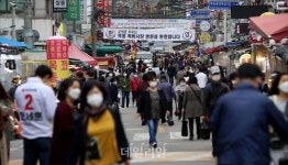 [4·7 재보선] 사퇴요구·유세난입에도…오세훈 민심 속으로