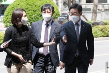 <포토> 박범계, '패스트트랙 충돌' 재판 출석