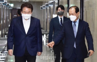 국민의힘 전당대회 선관위 회의 참석하는 황우여-정양석