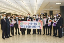 방미 이준석, 제1야당 외교력 시험대 올랐다