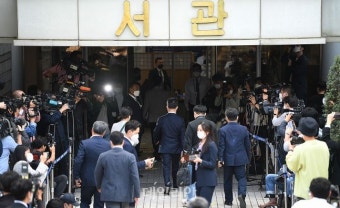 영장실질심사 출석하는 화천대유 대주주 김만배