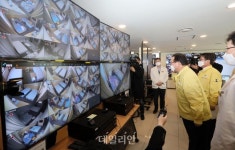 생활치료센터 현장 점검나선 김부겸 총리