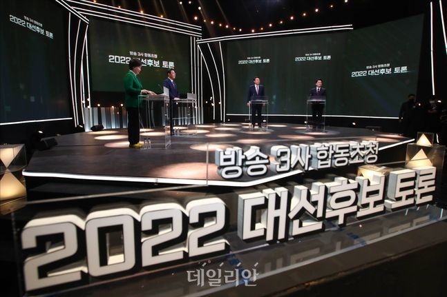 대선 후보들, 2차 TV 토론에서 사회 분야 논의 다룸