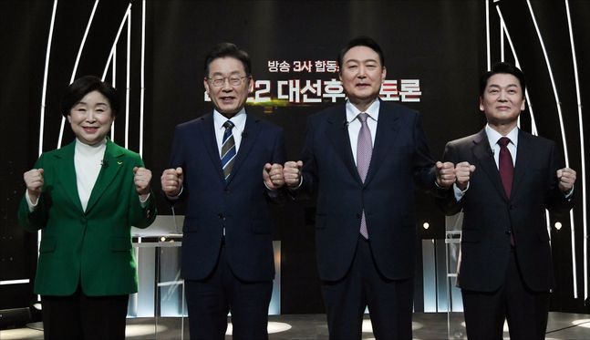 21대 대통령 선거 첫 TV토론, 후보들의 정책대결 치열해져