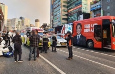 안철수 유세 버스서 일산화탄소 중독 두 명 사망…선거운동 전면 중단