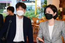 고민정 이준석 한가한가보다…허은아 함께 유세다녀 보시길