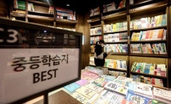 [동네서점의 역할①] ‘취향 저격’ 하며 되살아난 동네 서점…‘사랑방’이 되다