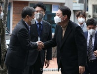 통의동 당선인 집무실 첫 출근하는 윤석열 당선인