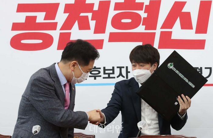 이준석 의원, 김영선 공천 의혹 해명하며 윤석열 대통령 관련 논란 언급
