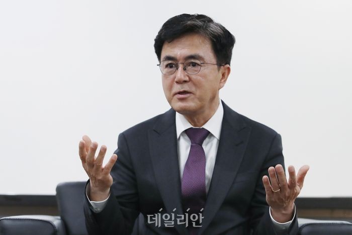 김태흠 충남지사, 폭염 속 무더위쉼터 점검 및 대책 마련 전격 시행!