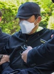 ‘614억 횡령’ 혐의 우리은행 직원 동생도 구속