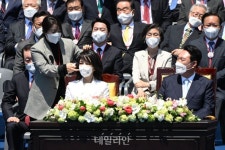 [화보] 김건희 여사, 순백색 화보 같은 퍼스트레이디 데뷔