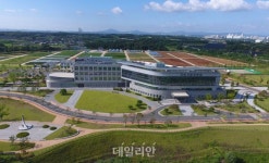 [D:로그인] 국립식량과학원, 식량안보 위협에도 우리 ‘먹거리’ 지킨다