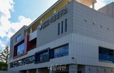 [新농사직썰㊸] 토종닭・오리 종자 주권 확보…이것이 ‘가금연구소’의 힘