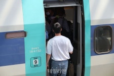 추석 귀성길, KTX 입석도 만차