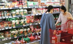 배추 가격 폭등에 여기저기 ‘악소리’…구내식당까지 ‘연쇄 타격’