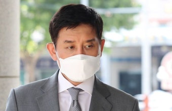검찰, '라임 사태 주범' 김봉현 도피 도운 '친누나 남자친구' 등 2명 구속