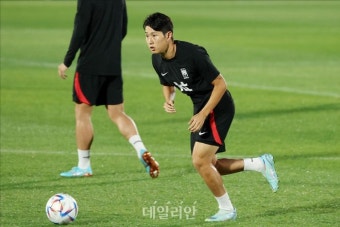 훈련중인 대한민국 축구대표팀 이강인