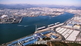 [도약하는 울산항③] 불붙는 그린 연료 쟁탈전…동북아 ‘에너지 물류허브’ 선점