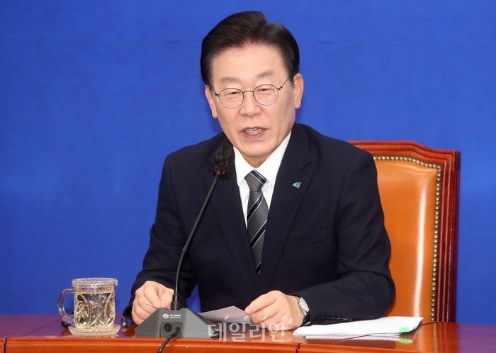 이재명 검찰 권력 남용 비판, 구약 성경 외우면 5년도 구형당