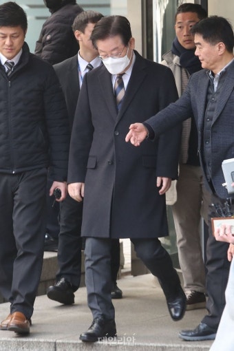 이재명 더불어민주당 대표, 공직선거법 위반 첫 공판 휴정
