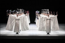 [D:헬로스테이지] 진화하는 전통…역동적인 선의 움직임이 만드는 ‘일무’