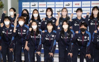 ‘듀스까지만’ 한국 여자배구, 튀르키예에 완패…박정아 6득점