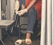 발각질 다듬더니 그 손으로 커피 만들어 그 카페 결국